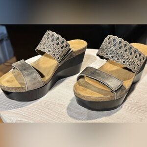 Naot Women's Wedge Sandals - Antiqued Brown